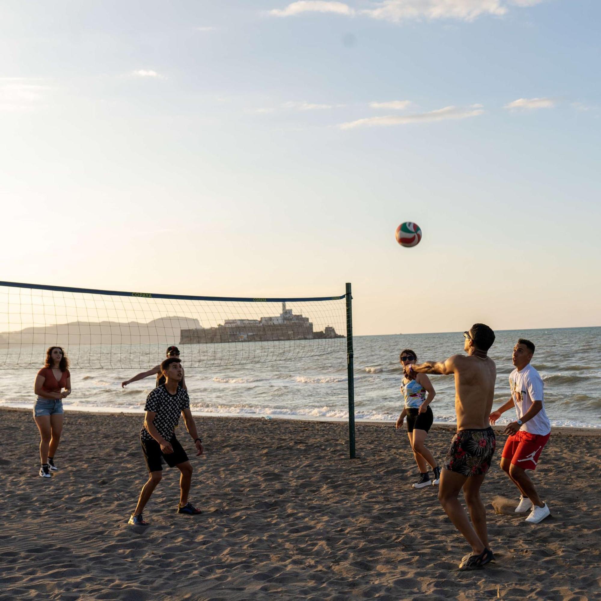 胡塞马丽笙度假村 外观 照片 Beach football in Dubrovnik