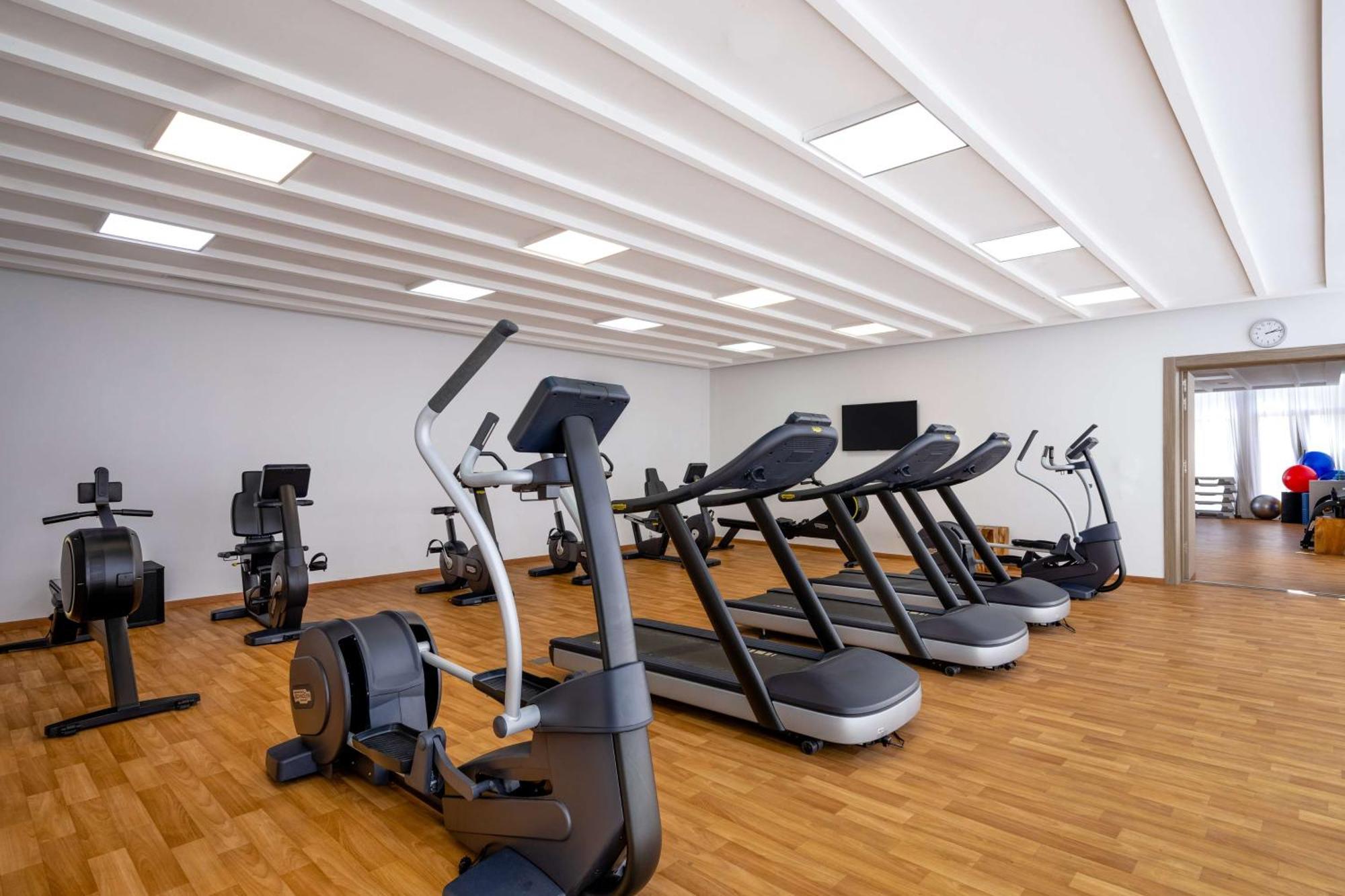 胡塞马丽笙度假村 外观 照片 A gym