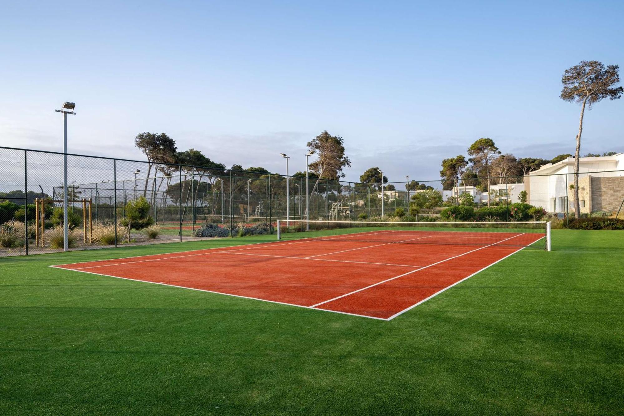 胡塞马丽笙度假村 外观 照片 Tennis court