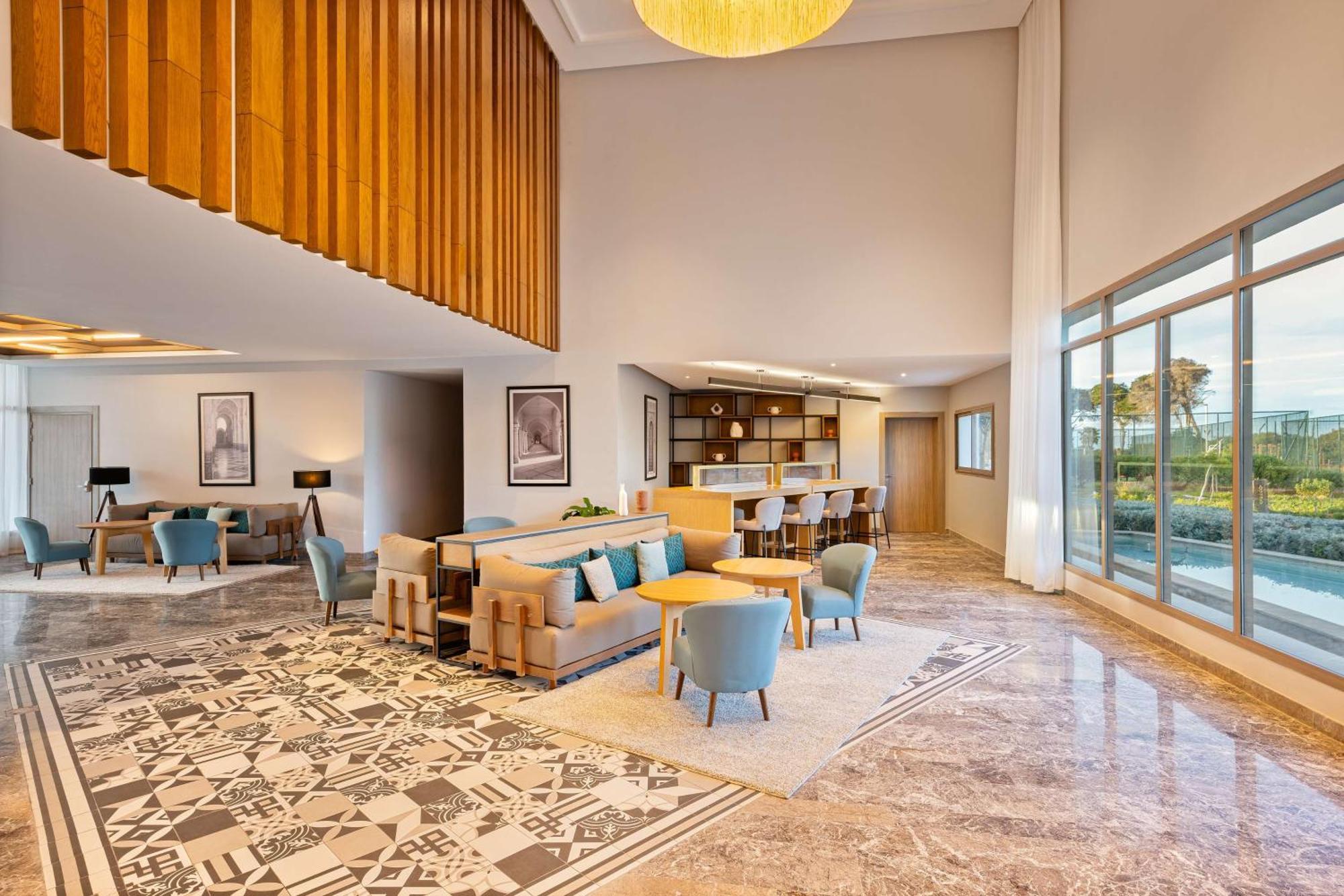 胡塞马丽笙度假村 外观 照片 The lounge at the airport